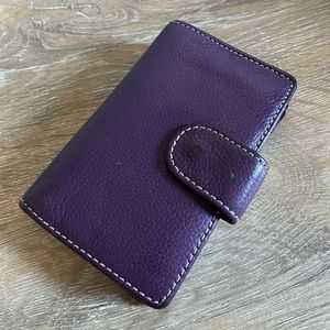 | FOSSIL | Genuine Leather Purple Wallet